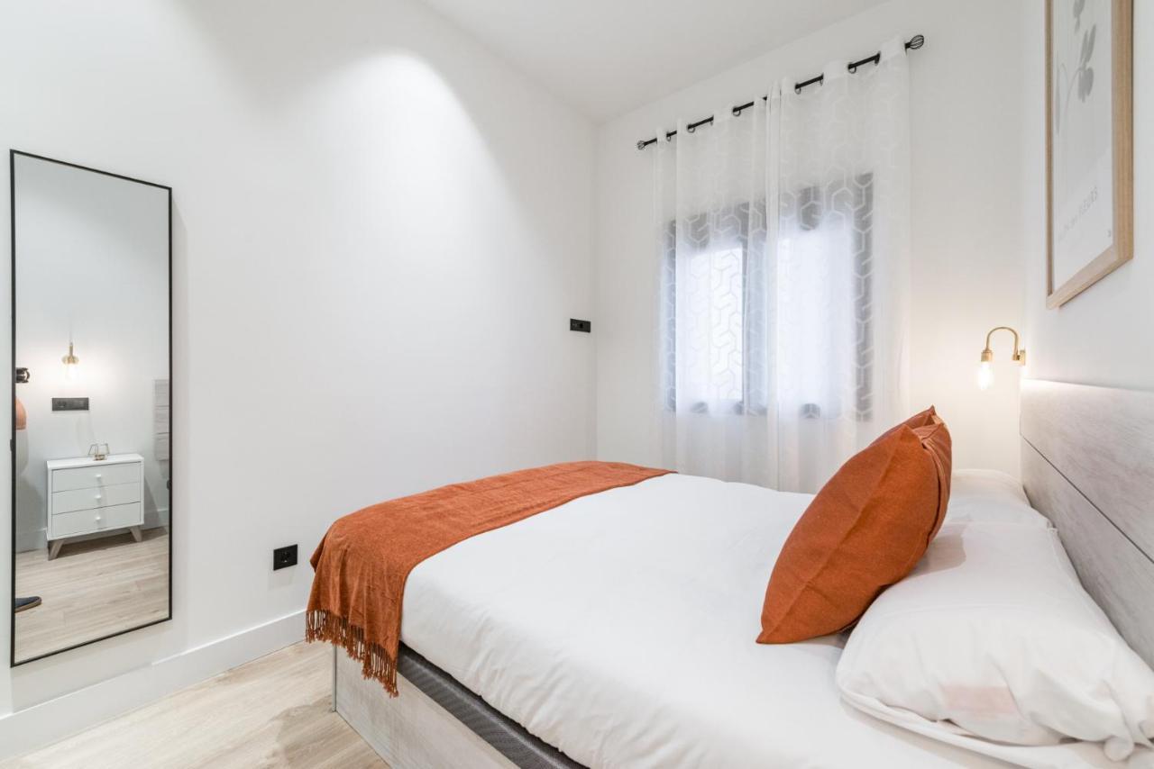 Apartament Jes B Close To Bernabeu Stadium Madrid Dış mekan fotoğraf